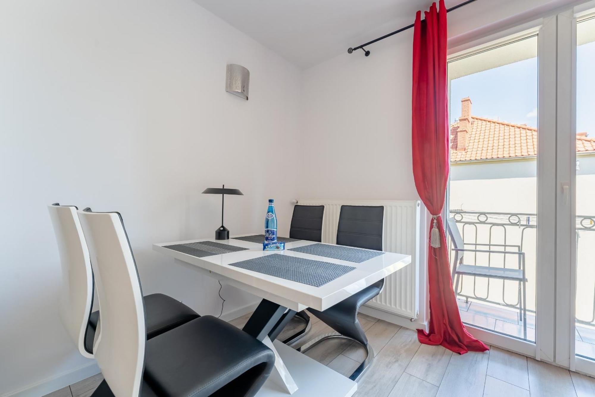Apartment Zielonomi - Osobna Kuchnia, Miejsce Na Samochod - By Spaceapart